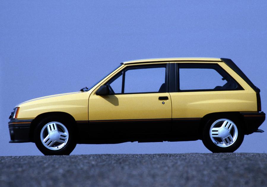  Opel Corsa GT 1985 года  (фото 3 из 7)